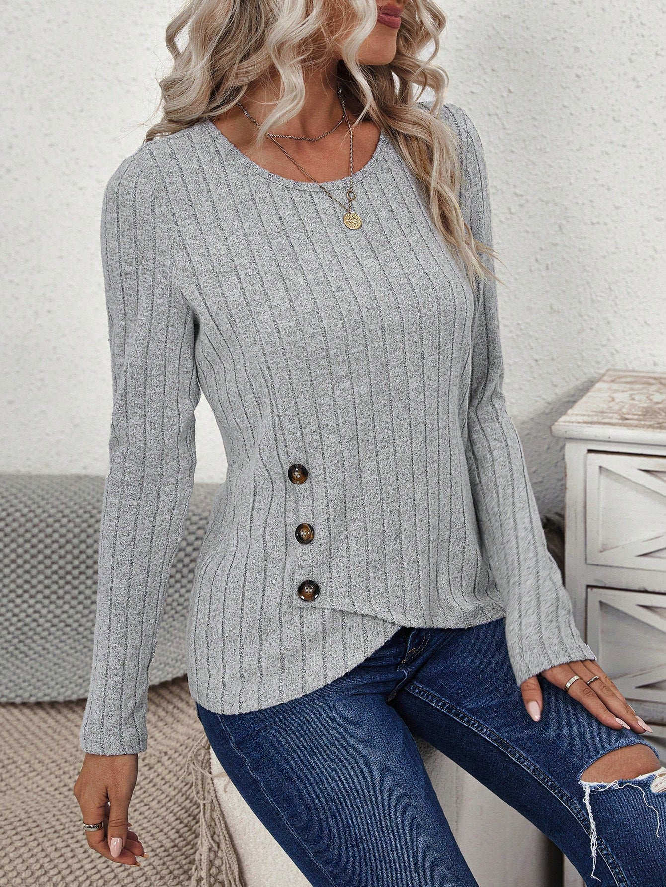 EMERY ROSE Button Detail Asymmetrical Hem Tee Fall Cloth for Women