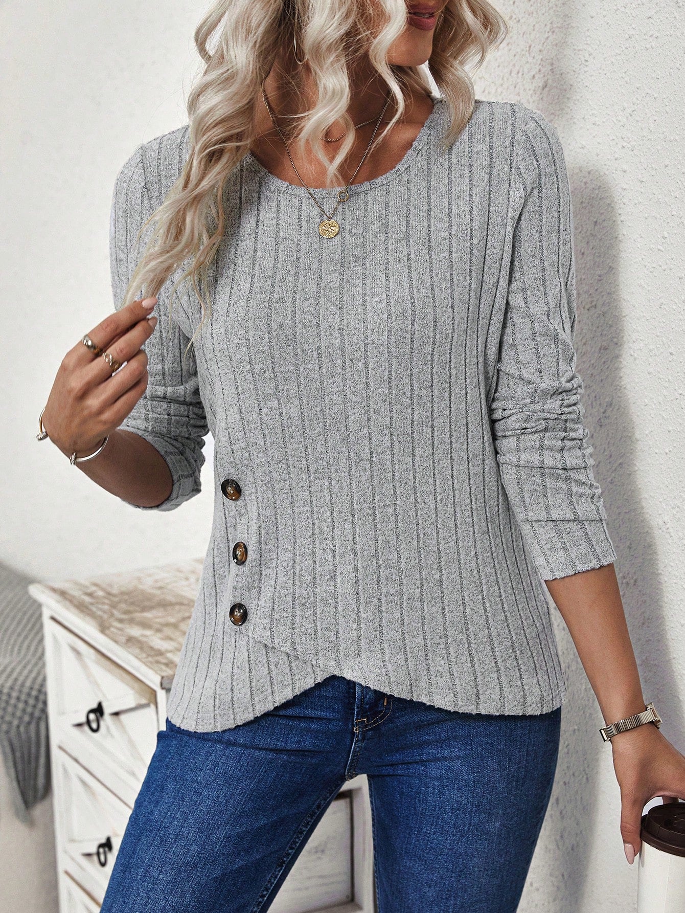 EMERY ROSE Button Detail Asymmetrical Hem Tee Fall Cloth for Women